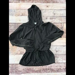 Puma light weigh windbreaker crop‎ style jacket size S